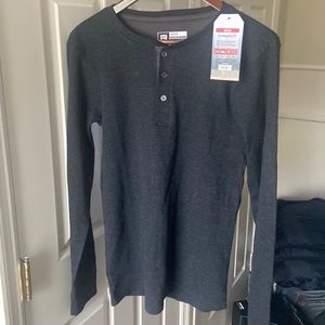 Black never worn avalanche sleepwear